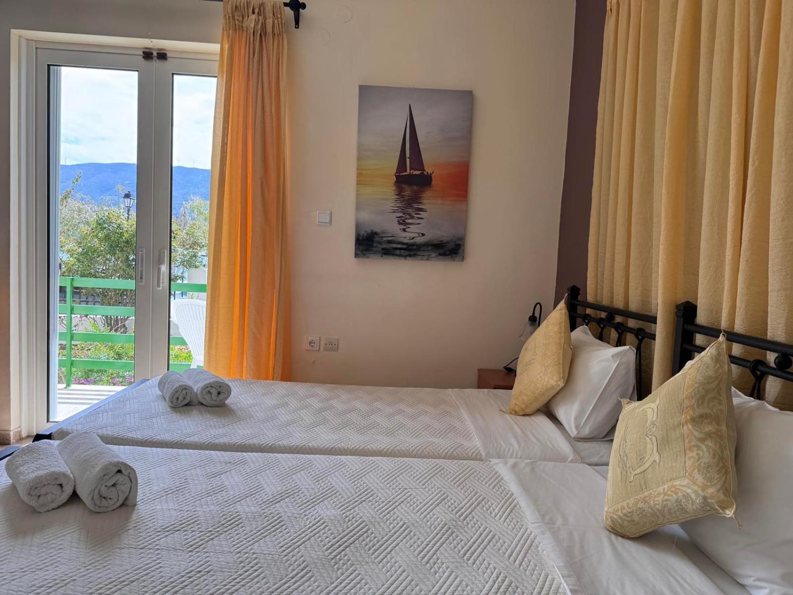 Matrona Apartments Poros Town エクステリア 写真