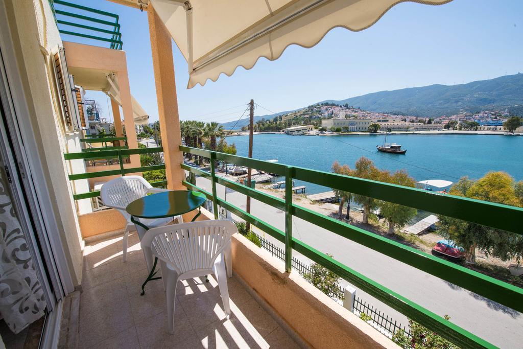 Matrona Apartments Poros Town エクステリア 写真