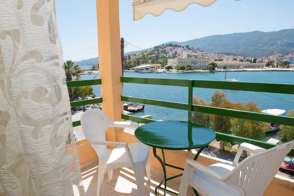Matrona Apartments Poros Town エクステリア 写真