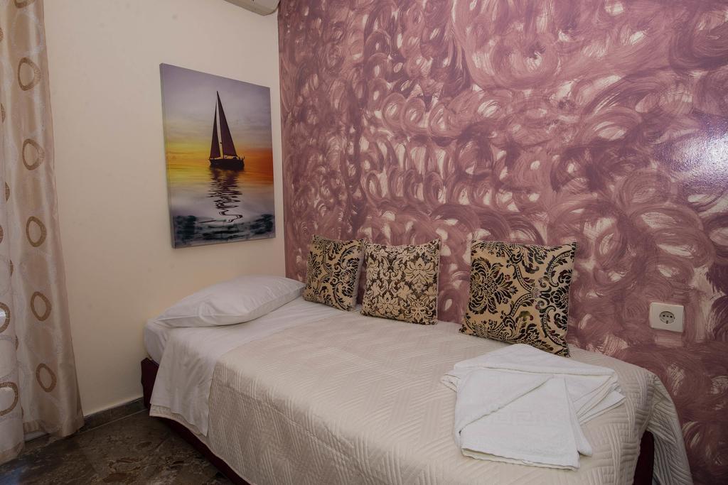 Matrona Apartments Poros Town エクステリア 写真