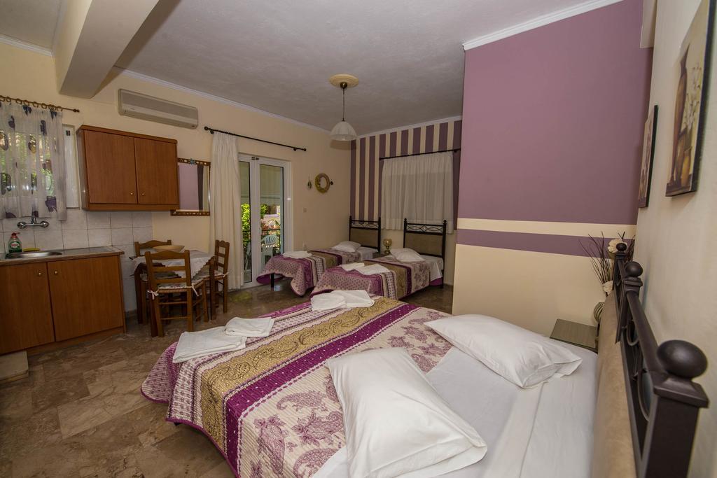 Matrona Apartments Poros Town エクステリア 写真