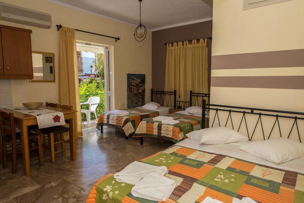 Matrona Apartments Poros Town エクステリア 写真