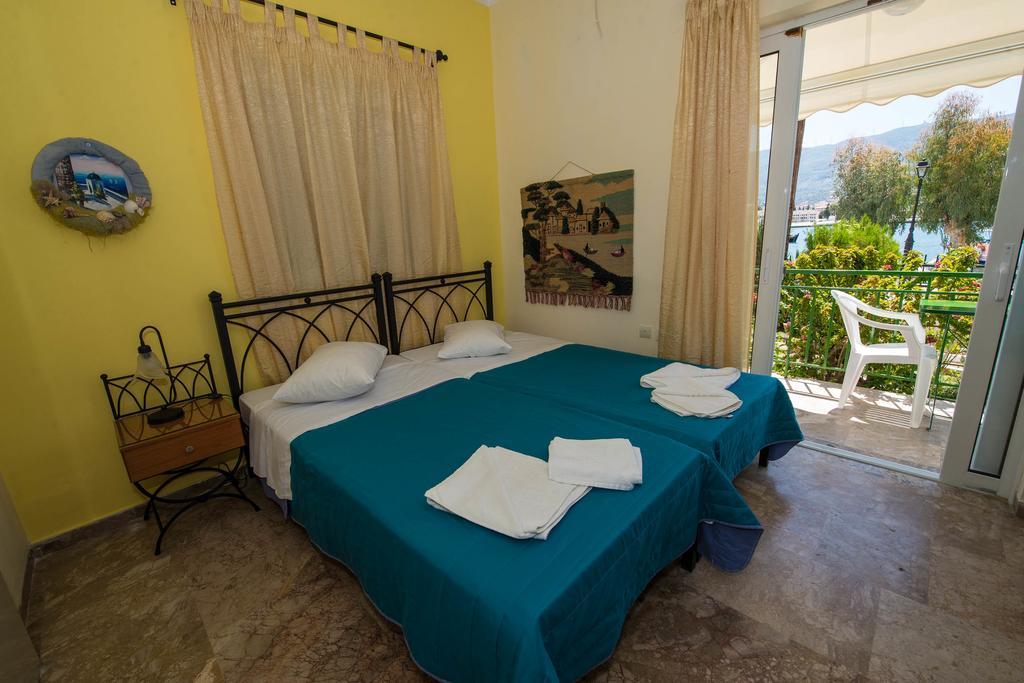 Matrona Apartments Poros Town エクステリア 写真